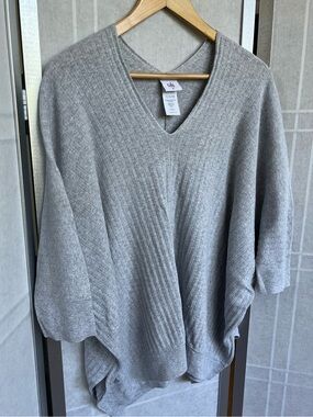 CAbi Watson Dolman Sleeve Pullover Gray Ribbed Knit Relaxed Fit V Neck Size M